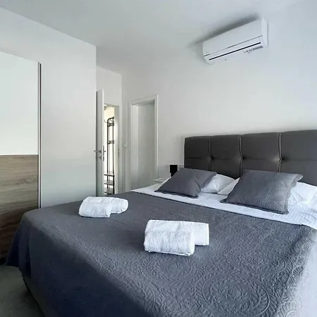 וילה Ela With Heated Pool Comfortable זאדאר
